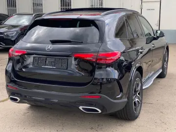 MERCEDES-BENZ GLC200 AMG 4M_Pano_HuD_Memory_Keyless_…