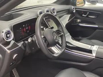 MERCEDES-BENZ GLC200 AMG 4M_Pano_HuD_Memory_Keyless_…