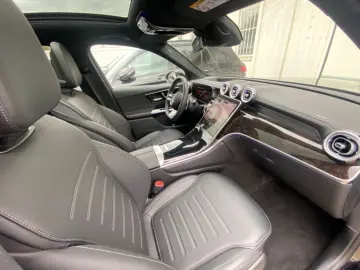 MERCEDES-BENZ GLC200 AMG 4M_Pano_HuD_Memory_Keyless_…