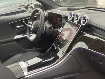 MERCEDES-BENZ GLC200 AMG 4M_Pano_HuD_Memory_Keyless_…