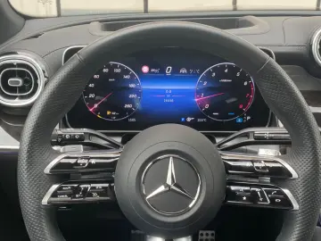 MERCEDES-BENZ GLC200 AMG 4M_Pano_HuD_Memory_Keyless_…