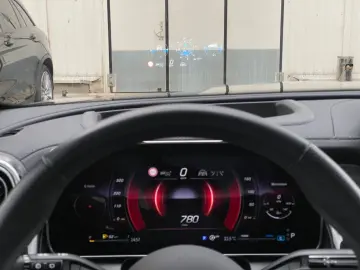 MERCEDES-BENZ GLC200 AMG 4M_Pano_HuD_Memory_Keyless_…