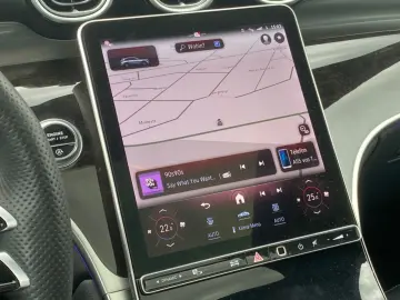 MERCEDES-BENZ GLC200 AMG 4M_Pano_HuD_Memory_Keyless_…