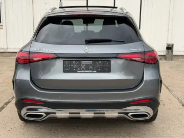 MERCEDES-BENZ GLC300e AMG 4M Hinterachslenkung Airma…