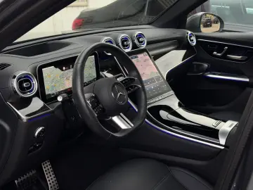 MERCEDES-BENZ GLC300e AMG 4M Hinterachslenkung Airma…