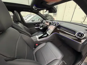 MERCEDES-BENZ GLC300e AMG 4M Hinterachslenkung Airma…