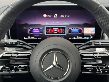 MERCEDES-BENZ GLC300e AMG 4M Hinterachslenkung Airma…