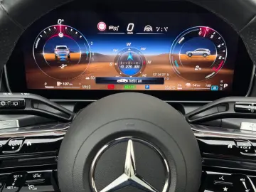 MERCEDES-BENZ GLC300e AMG 4M Hinterachslenkung Airma…