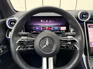 MERCEDES-BENZ GLC300e AMG 4M Hinterachslenkung Airma…