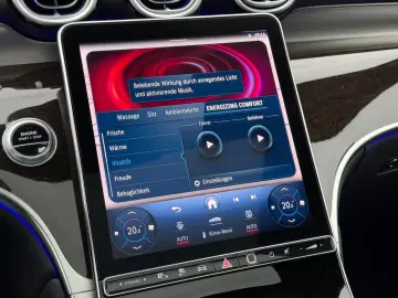 MERCEDES-BENZ GLC300e AMG 4M Hinterachslenkung Airma…