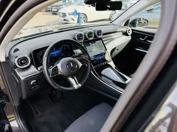 MERCEDES-BENZ GLC 220 d 4M AVANTGARDE  AHK  LED  Nav…