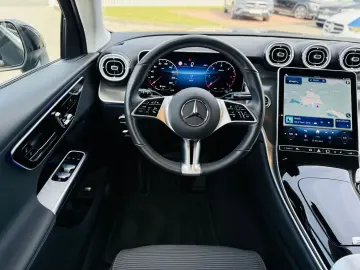 MERCEDES-BENZ GLC 220 d 4M AVANTGARDE  AHK  LED  Nav…