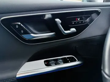 MERCEDES-BENZ GLC 220 d 4M AVANTGARDE  AHK  LED  Nav…