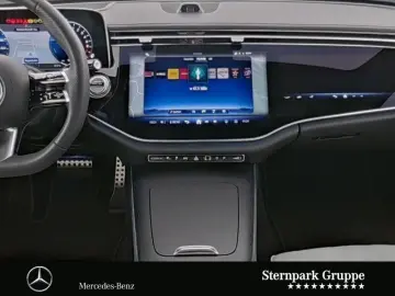 MERCEDES-BENZ E 300 e AMG Advanced SUPERSCREEN Burme…