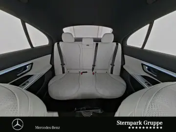 MERCEDES-BENZ E 300 e AMG Advanced SUPERSCREEN Burme…