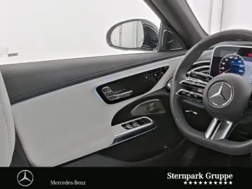 MERCEDES-BENZ E 300 e AMG Advanced SUPERSCREEN Burme…