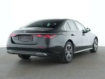 MERCEDES-BENZ E 220 d Exclusive Premium Pano Softclo…