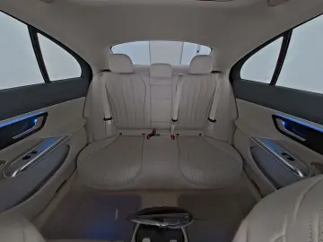 MERCEDES-BENZ E 220 d Exclusive Premium Pano Softclo…