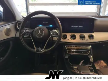 MERCEDES-BENZ E 220 d Avantgarde FahrP Kamera el. Si…