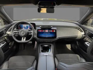 MERCEDES-BENZ E 200 AMG KEYGO 360 LED BURMESTER TOTW…