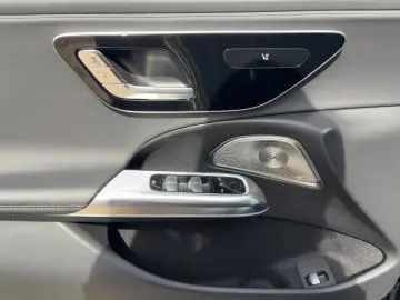 MERCEDES-BENZ E 200 AMG KEYGO 360 LED BURMESTER TOTW…