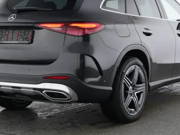 MERCEDES-BENZ GLC 300 4M AMG Pano Burm Stdhz HUD AHK