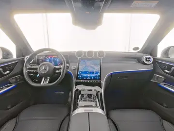 MERCEDES-BENZ GLC 300 4M AMG Pano Burm Stdhz HUD AHK