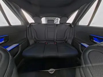 MERCEDES-BENZ GLC 300 4M AMG Pano Burm Stdhz HUD AHK