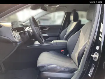 MERCEDES-BENZ E 220 d Avantgarde  AHK DISTRONIC Lenk…