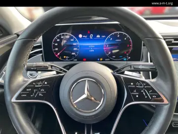 MERCEDES-BENZ E 220 d Avantgarde  AHK DISTRONIC Lenk…