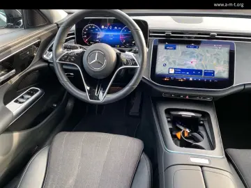 MERCEDES-BENZ E 220 d Avantgarde  AHK DISTRONIC Lenk…