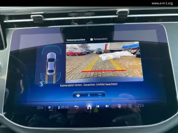 MERCEDES-BENZ E 220 d Avantgarde  AHK DISTRONIC Lenk…
