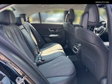 MERCEDES-BENZ E 220 d Edit. Avantg. Fahrassistenz  Dig.L 360