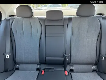 MERCEDES-BENZ E 220 d Edit. Avantg. Fahrassistenz  Dig.L 360