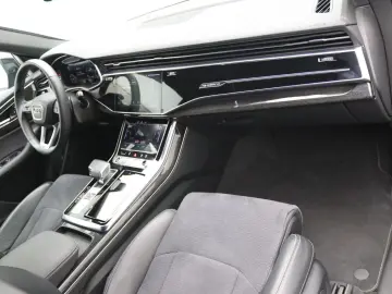 Audi Q8 S-Line 50 TDI quattro   Air  HD-Matrix  RFK