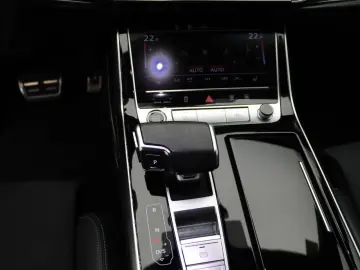 Audi Q8 S-Line 50 TDI quattro   Air  HD-Matrix  RFK