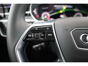 AUDI A8 60 TFSI e qu. lang Massage HUD Allr.Lenk 360