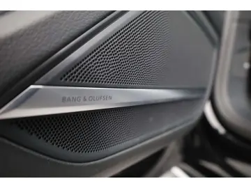 AUDI A8 60 TFSI e qu. lang Massage HUD Allr.Lenk 360