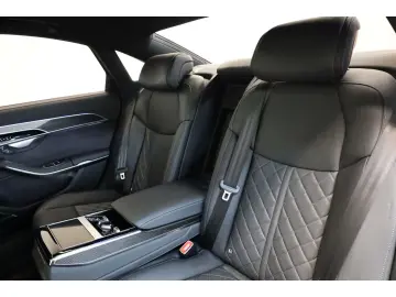 AUDI A8 L 60 TFSI e qu.S line P-Dach Massage Carbon