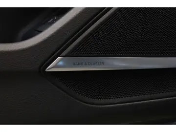 AUDI A8 L 60 TFSI e qu.S line P-Dach Massage Carbon