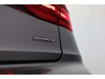 AUDI A8 L 60 TFSI e qu.S line P-Dach Massage Carbon