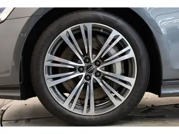 AUDI A8 60 TFSI e qu. S line P-Dach Massage B&O
