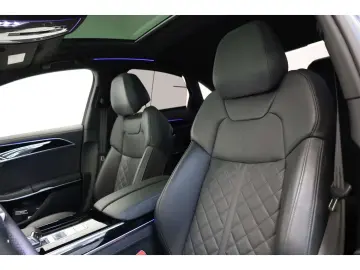 AUDI A8 60 TFSI e qu. S line P-Dach Massage B&O