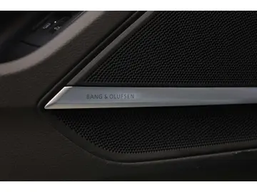 AUDI A8 60 TFSI e qu. S line P-Dach Massage B&O