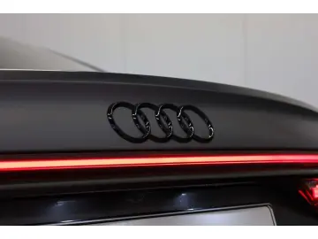 AUDI A8 60 TFSI e qu. S line P-Dach Massage B&O
