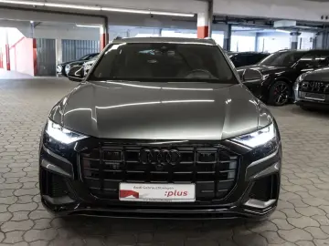 Audi Q8 50 TDI quattro S line Head Up Matrix AHK 23''