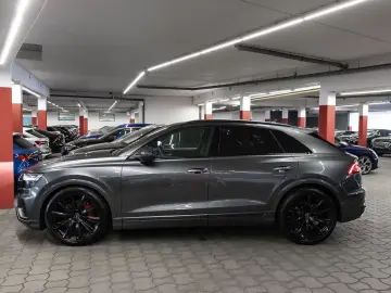 Audi Q8 50 TDI quattro S line Head Up Matrix AHK 23''