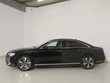 AUDI A8 60 TFSI e qu. P-Dach Matrix B&O Luft NAV HUD