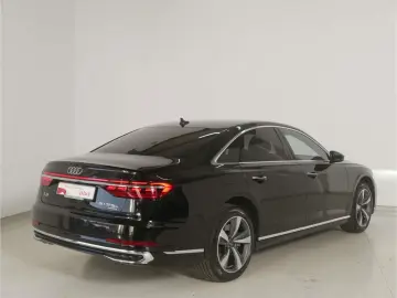AUDI A8 60 TFSI e qu. P-Dach Matrix B&O Luft NAV HUD