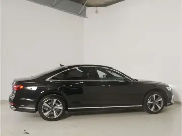 AUDI A8 60 TFSI e qu. P-Dach Matrix B&O Luft NAV HUD